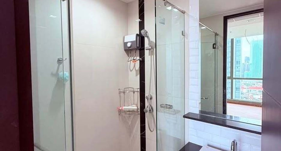 For sale 1 bed condo in Pathum Wan, Bangkok