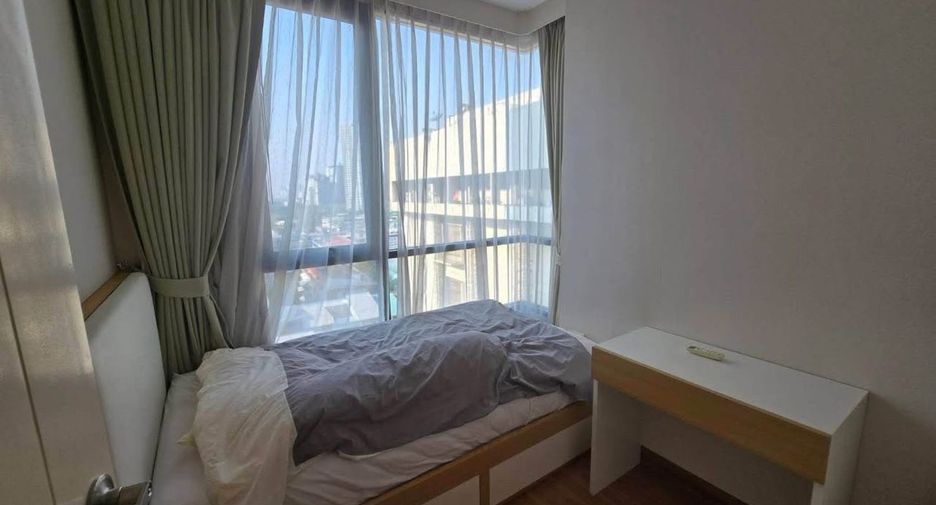 For rent 2 bedrooms condo in Phra Khanong, Bangkok
