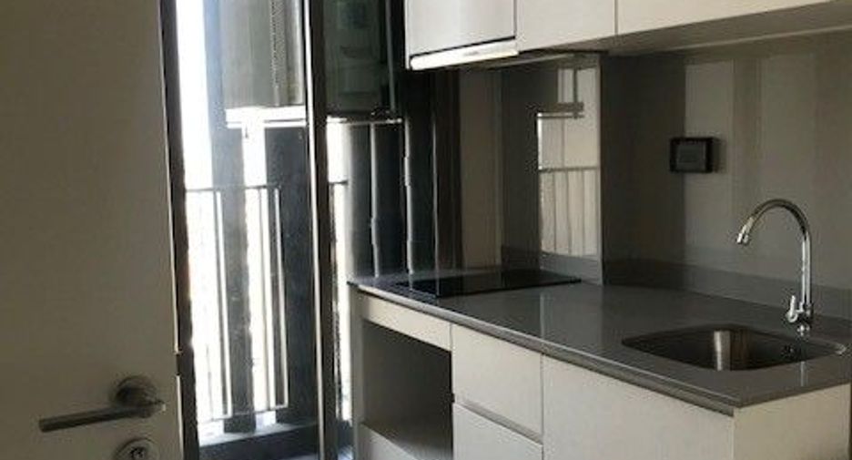 Продажа 1 кровать кондо в Тхон Бури, Бангкок