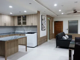 For rent 3 bedrooms condo in Khlong Toei, Bangkok