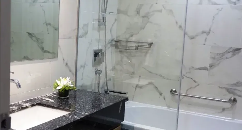 For rent 3 bedrooms condo in Khlong Toei, Bangkok