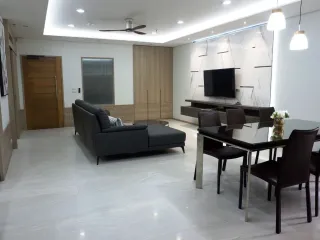 For rent 3 bedrooms condo in Khlong Toei, Bangkok