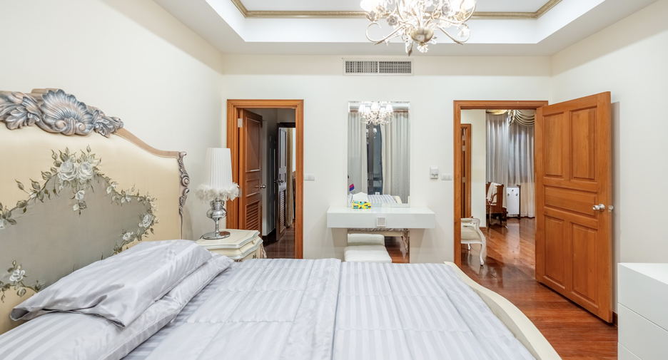 For sale 4 bedrooms villa in Thalang, Phuket