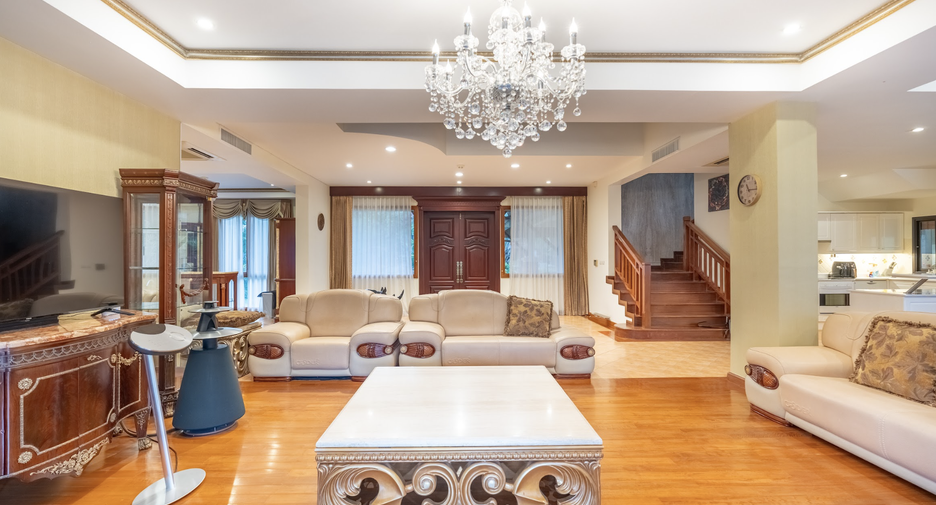 For sale 4 bedrooms villa in Thalang, Phuket