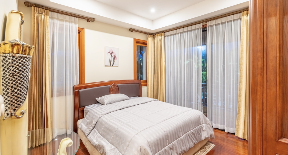 For sale 4 bedrooms villa in Thalang, Phuket