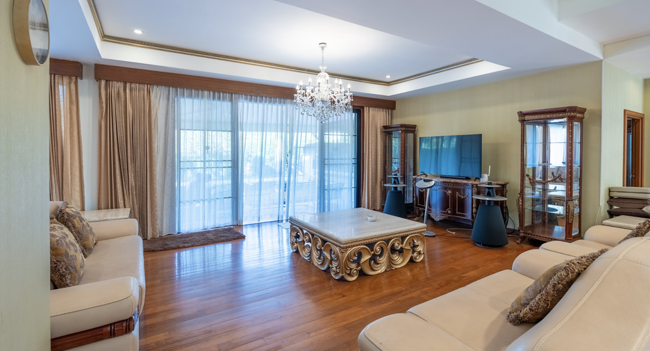 For sale 4 bedrooms villa in Thalang, Phuket