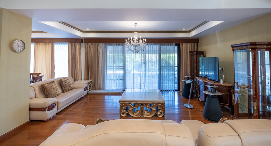 For sale 4 bedrooms villa in Thalang, Phuket
