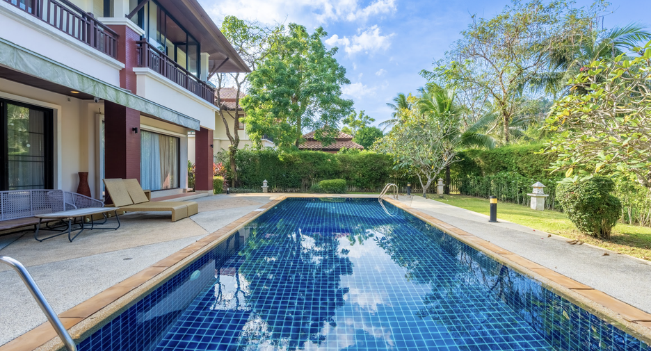 For sale 4 bedrooms villa in Thalang, Phuket
