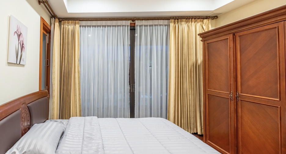 For sale 4 bedrooms villa in Thalang, Phuket