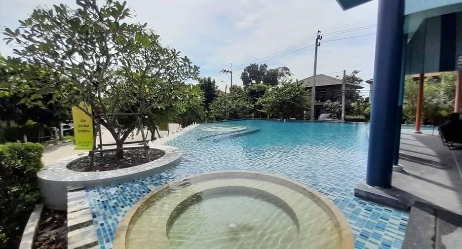 For sale 4 bedrooms house in Khlong Sam Wa, Bangkok