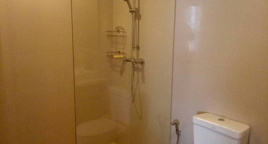 For rent 2 bedrooms condo in Khlong San, Bangkok