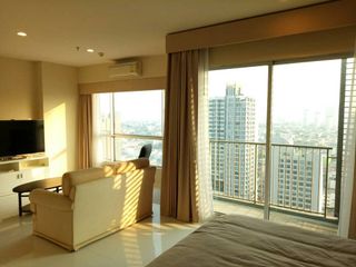 For rent 2 ベッドルーム condo in Khlong San, Bangkok
