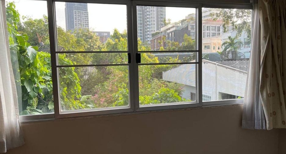 For rent 2 ベッドルーム condo in Watthana, Bangkok