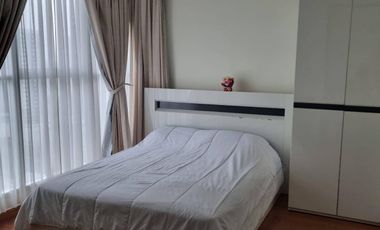 For rent 2 bedrooms condo in Pathum Wan, Bangkok