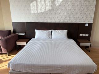 Wohnung zur Miete mit Studio in Khlong Toei, Bangkok