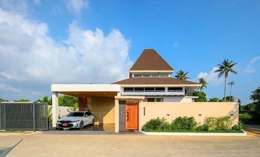For rent 3 bedrooms villa in Mueang Phuket, Phuket
