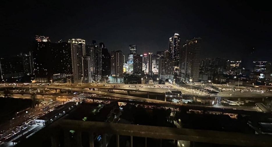 For rent 2 ベッドルーム condo in Watthana, Bangkok