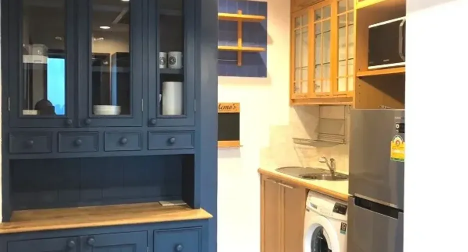 For rent 2 bedrooms condo in Khlong San, Bangkok