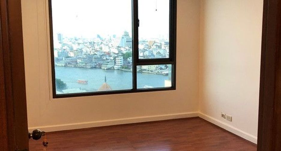 For rent 2 bedrooms condo in Khlong San, Bangkok