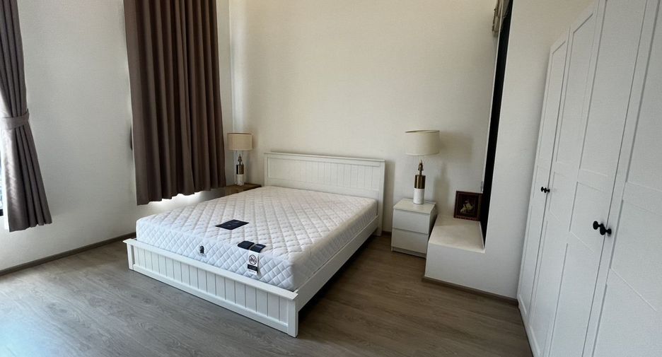 For rent 3 bedrooms townhouse in Bang Phli, Samut Prakan