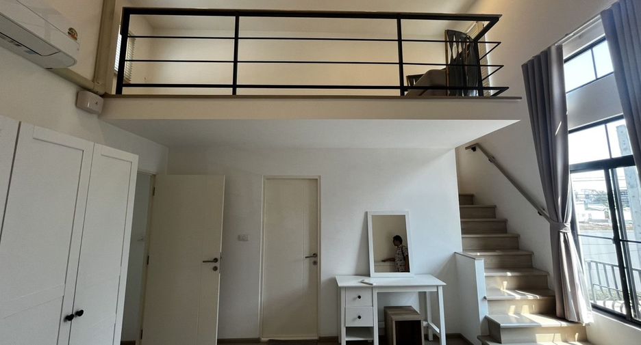 For rent 3 bedrooms townhouse in Bang Phli, Samut Prakan