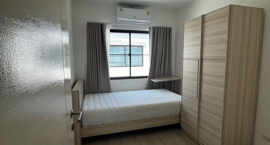 For rent 3 bedrooms townhouse in Bang Phli, Samut Prakan