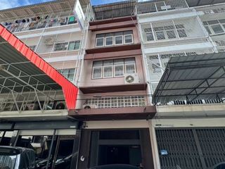出租 3 卧室 联排别墅 在 Chatuchak, 曼谷