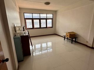 出租 3 卧室 联排别墅 在 Chatuchak, 曼谷