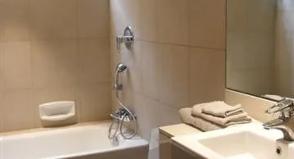 For rent 3 bedrooms condo in Pathum Wan, Bangkok