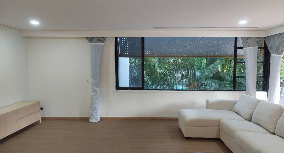 For rent 4 bedrooms apartment in Sathon, Bangkok