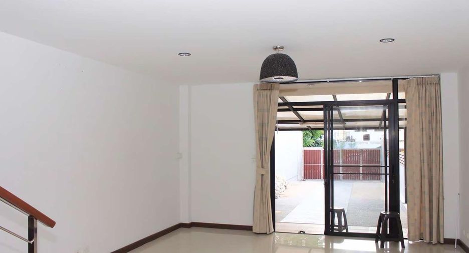 Casa adosada en alquiler de 4 habitaciones en Phaya Thai, Bangkok