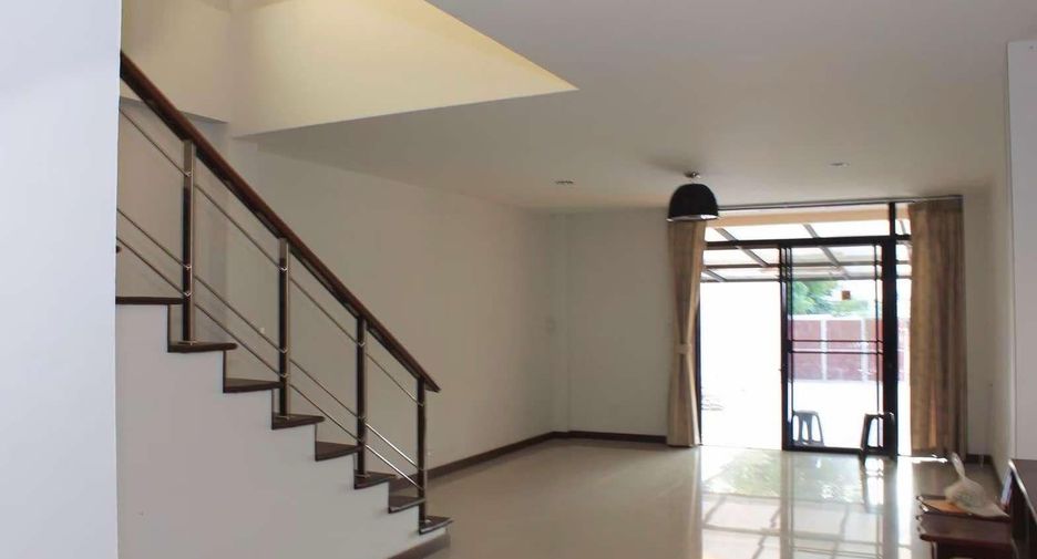 Casa adosada en alquiler de 4 habitaciones en Phaya Thai, Bangkok