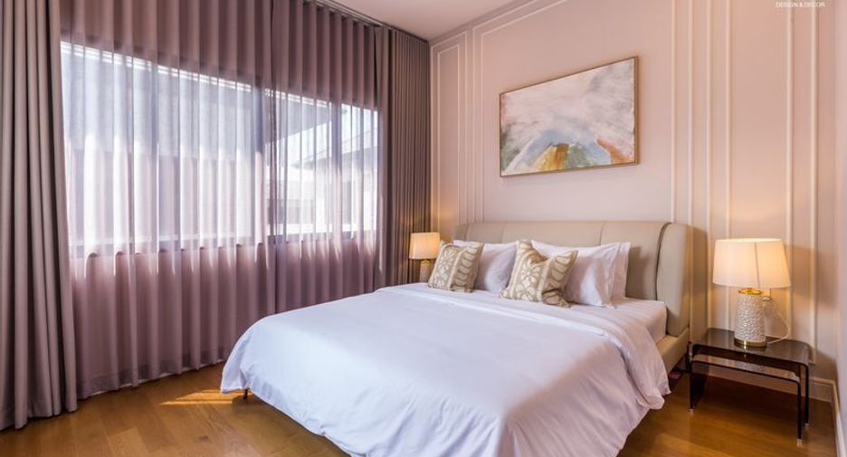 For rent 4 bedrooms villa in Bang Kapi, Bangkok