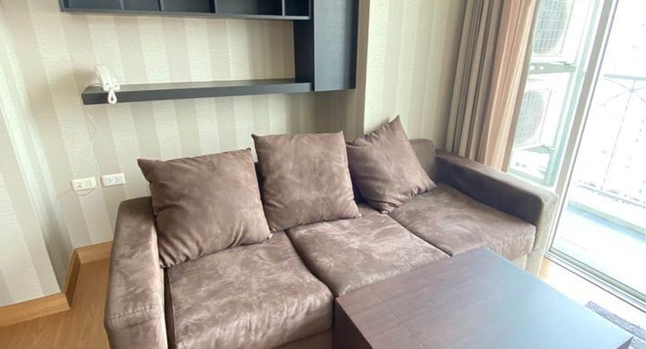 Condo en alquiler de 2 habitaciones en Yan Nawa, Bangkok