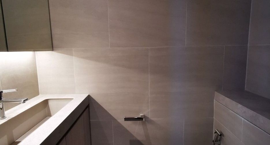For rent 2 bedrooms condo in Sathon, Bangkok