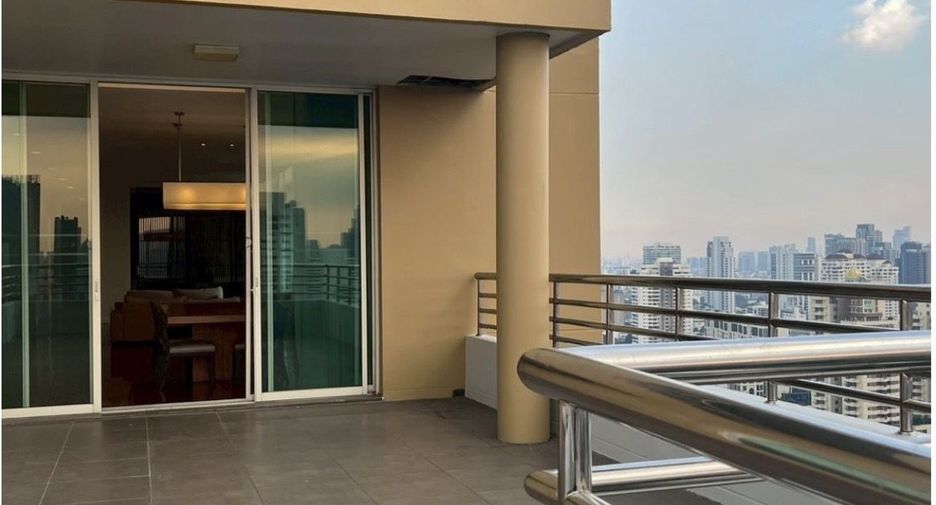 À louer 4 chambres appartement à Watthana, Bangkok