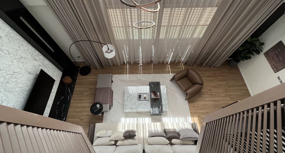 For sale 3 bedrooms townhouse in Wang Thonglang, Bangkok