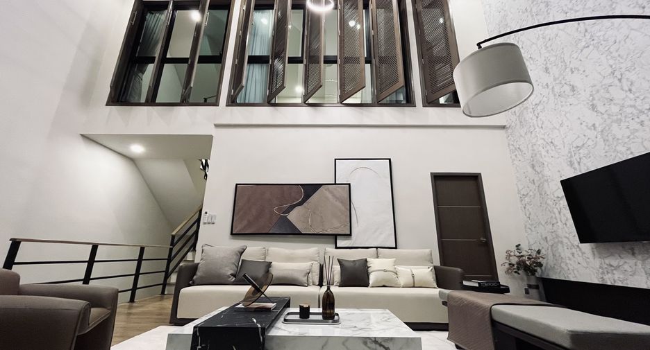 For sale 3 bedrooms townhouse in Wang Thonglang, Bangkok
