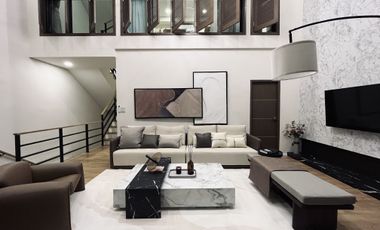 For sale 3 bedrooms townhouse in Wang Thonglang, Bangkok