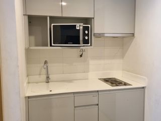 Wohnung zur Miete mit 1 Zimmer in Huai Khwang, Bangkok