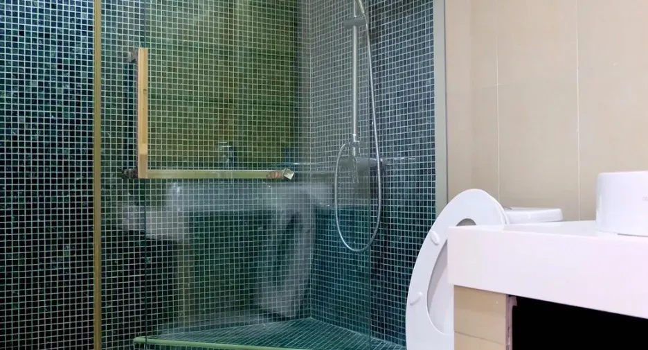 For rent 3 bedrooms condo in Sathon, Bangkok
