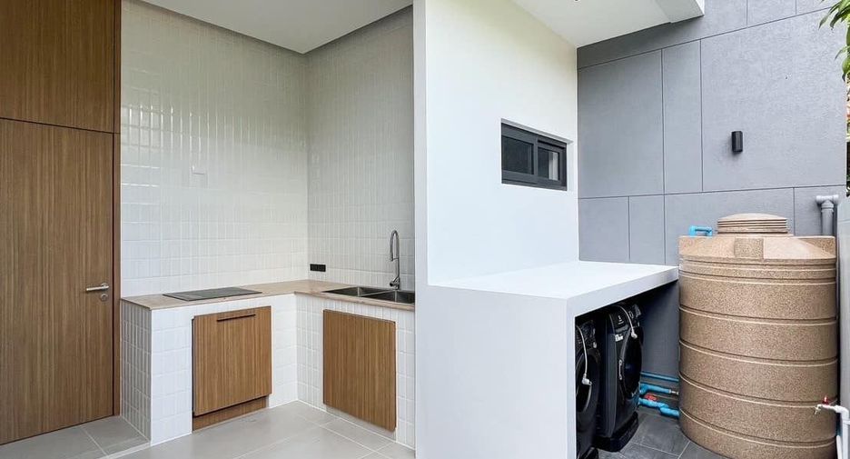 Villa zum Kauf und zur Miete mit 3 Zimmer in Mueang Phuket, Phuket