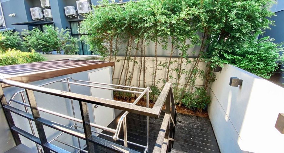 À vendre 3 chambres maison de ville à Suan Luang, Bangkok