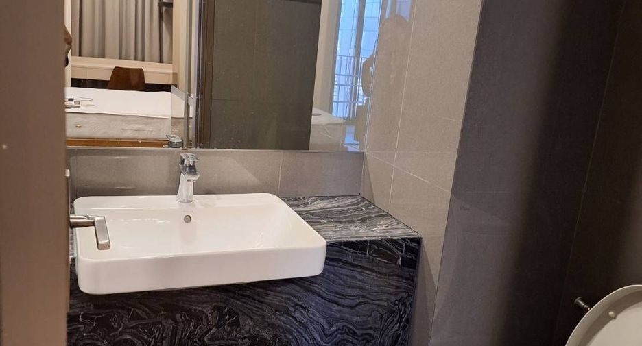 For rent 1 bed condo in Bang Rak, Bangkok