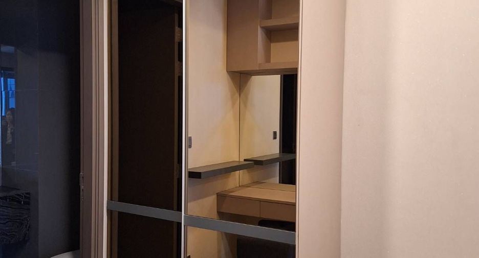 For rent 1 bed condo in Bang Rak, Bangkok