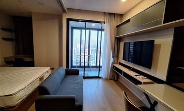 Wohnung zur Miete mit 1 Zimmer in Bang Rak, Bangkok
