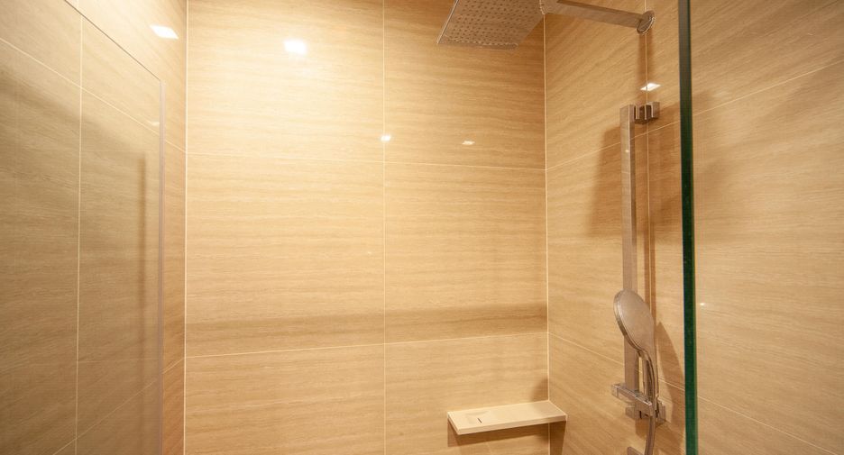 For sale 1 bed condo in Huai Khwang, Bangkok