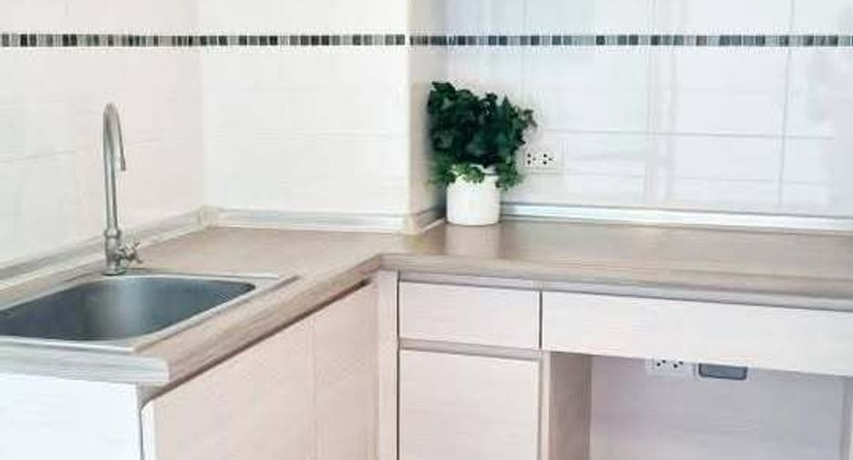 For sale 1 bed condo in Yan Nawa, Bangkok