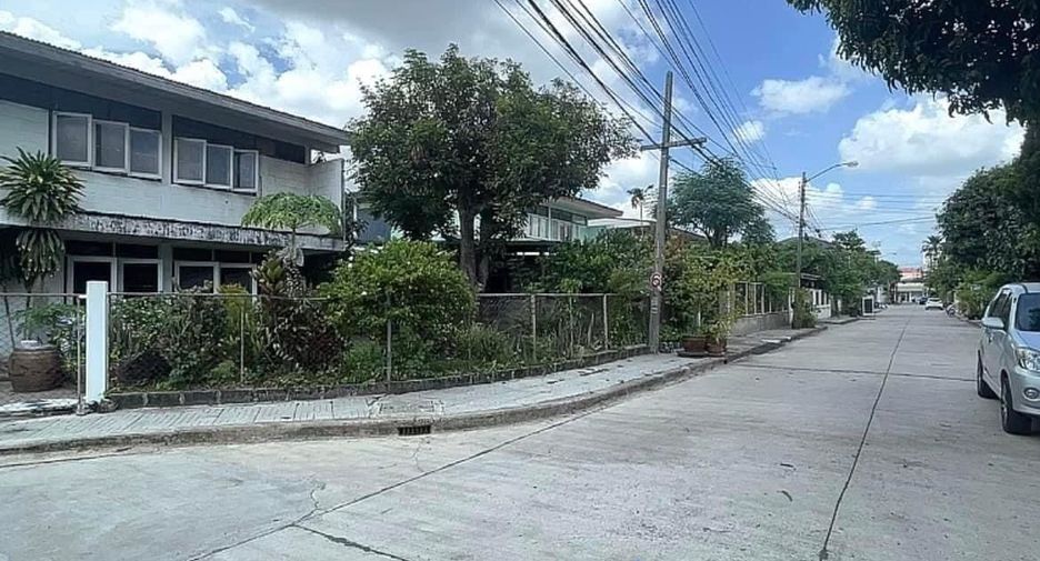 For sale 6 ベッドルーム house in Bang Kapi, Bangkok