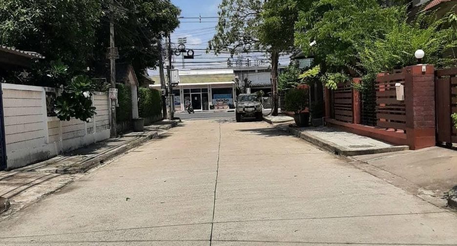 For sale 6 ベッドルーム house in Bang Kapi, Bangkok